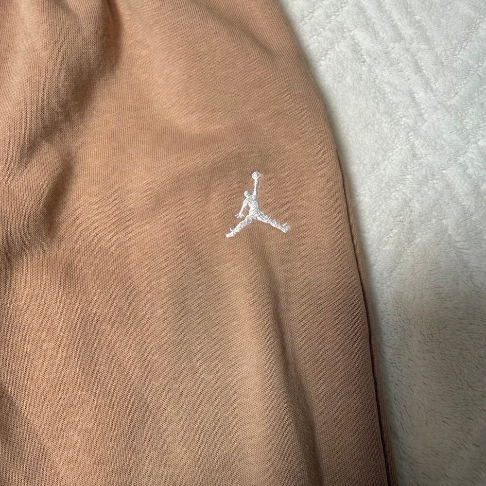 Sporty Streetwear Jordan Boys 6 Tan Fleece Jogger Sweatpants Jumpman - Picture 2 of 5